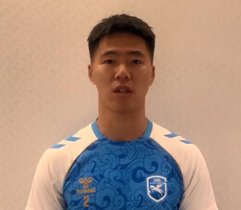正式官宣!王岚嵚终于回家了,签约山东,补强后场,合同长达4年