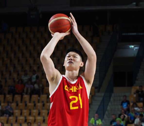 卡塔尔名单公布!前NBA后卫+上海外援古德温无缘,中国男篮迎利好